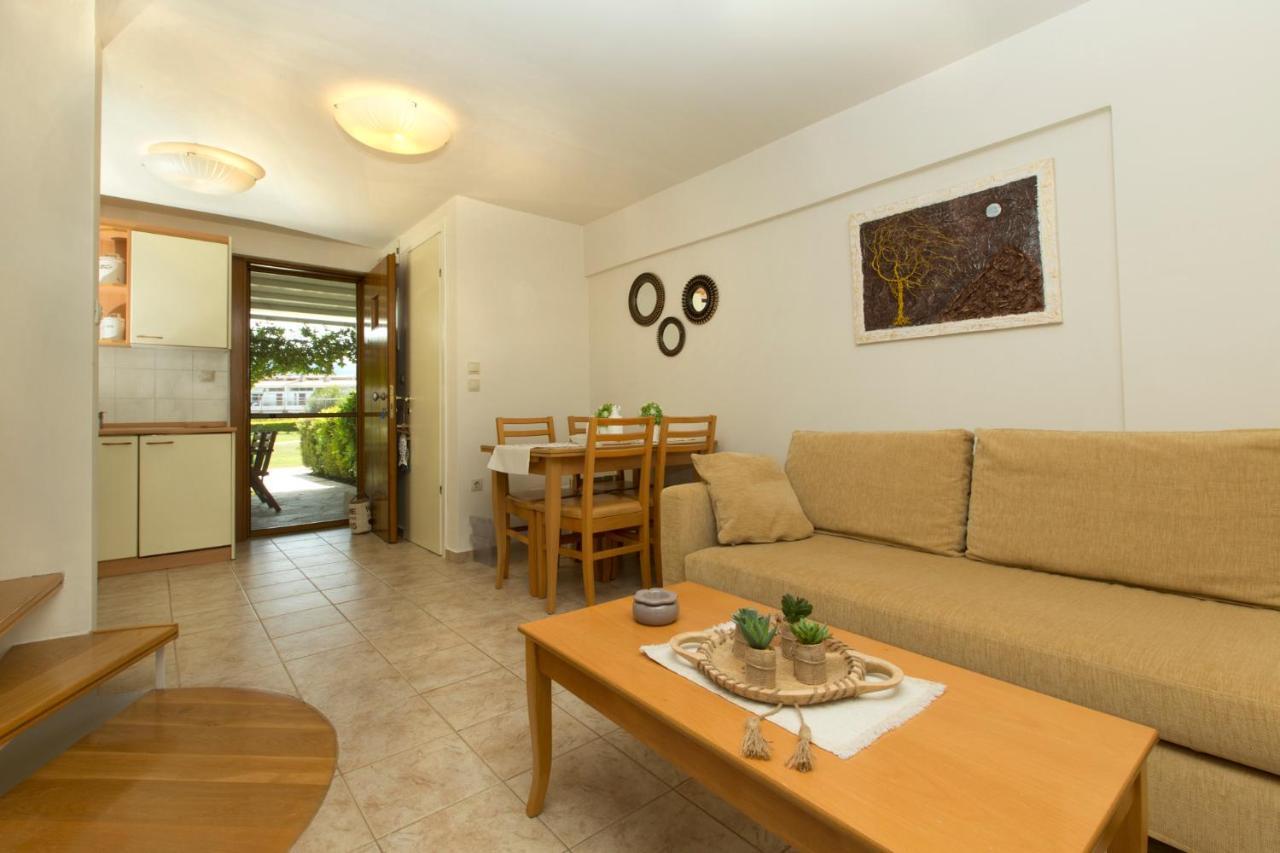 Villa Dihtia On The Sea Pefkochori Ngoại thất bức ảnh